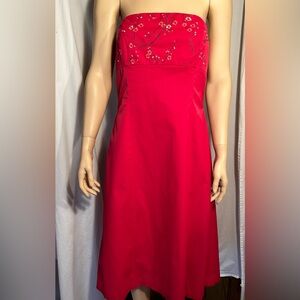 WOMENS SIZE 13/14 EXPRESS STRETCH EMBROIDERED RED ZIP BACK DRESS